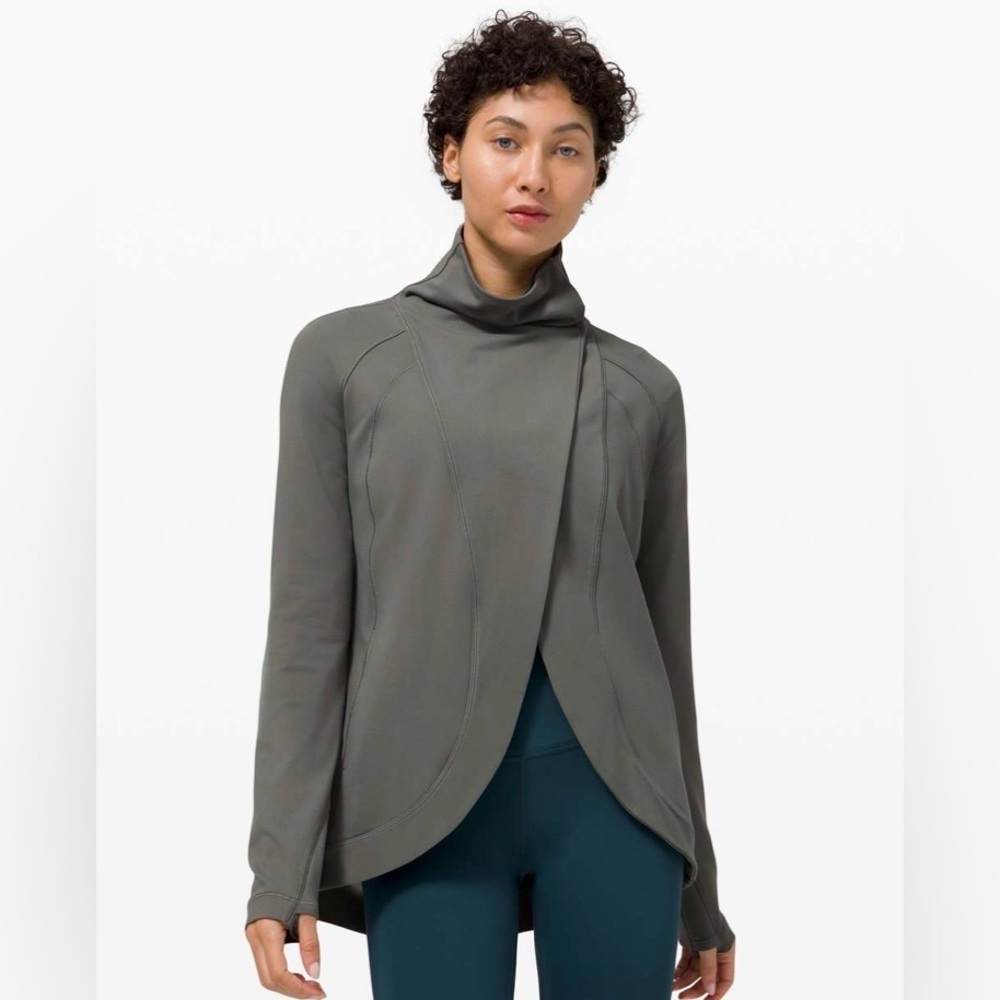 Lululemon Rulu Rally Wrap - Grey Sage